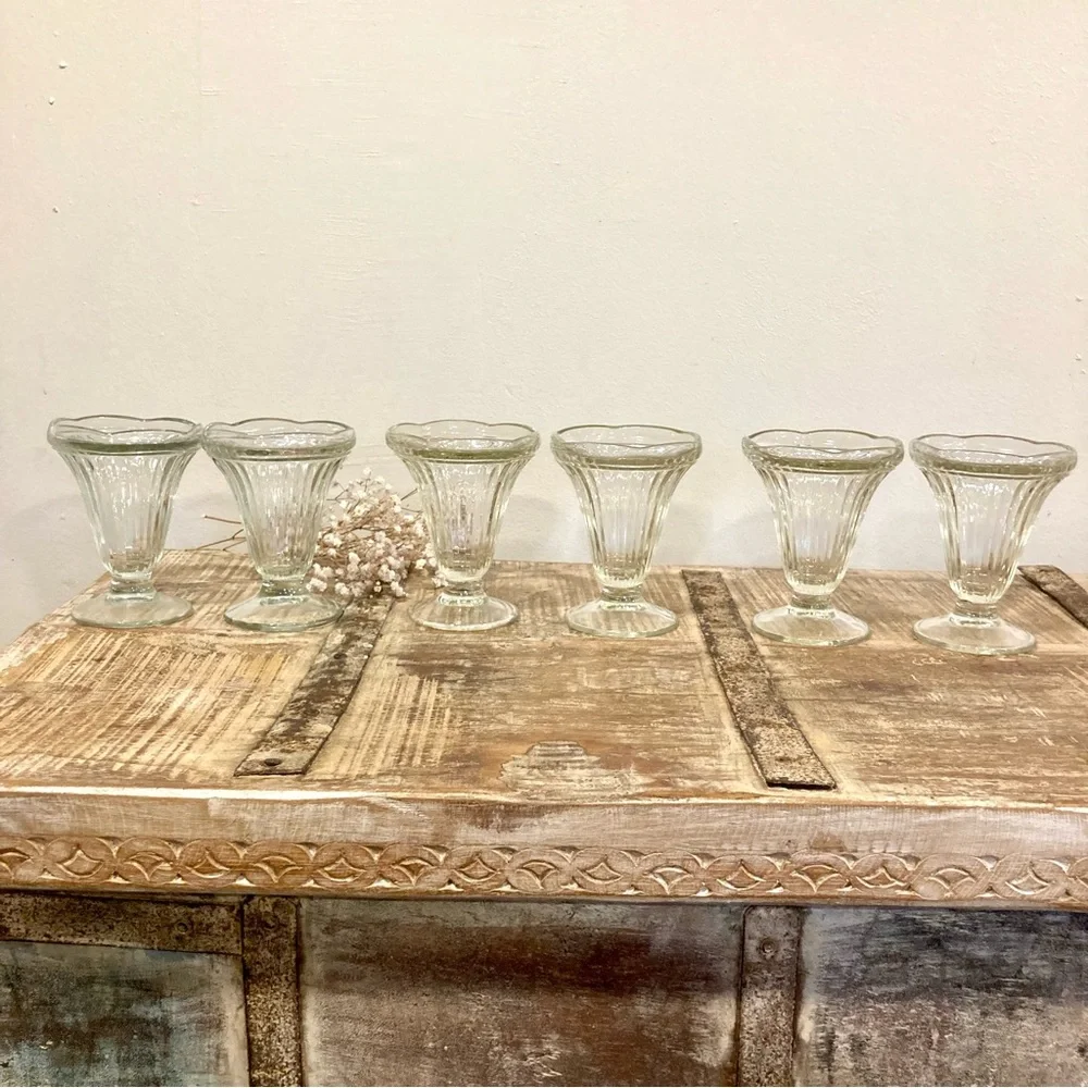6 Vintage Ice Cream Sundae Glasses Ribbed Scalloped Edge 5